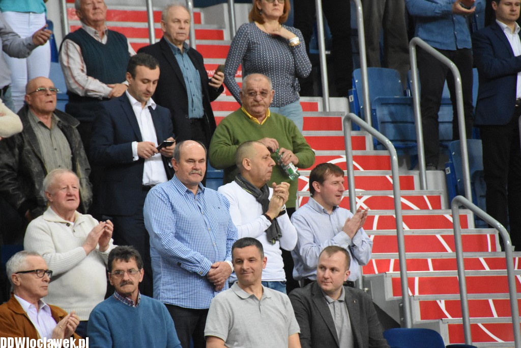 Kibice na meczu Anwil - Wilki