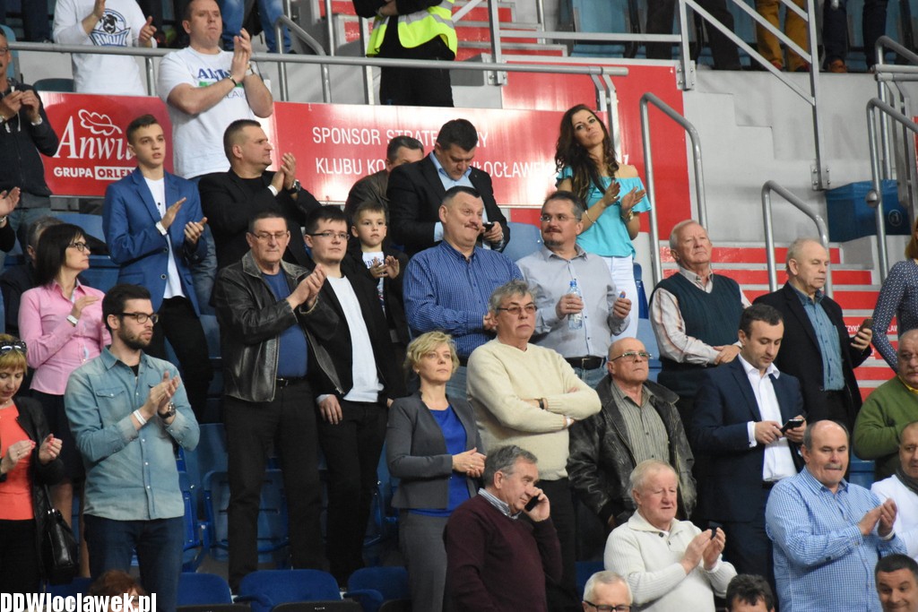 Kibice na meczu Anwil - Wilki