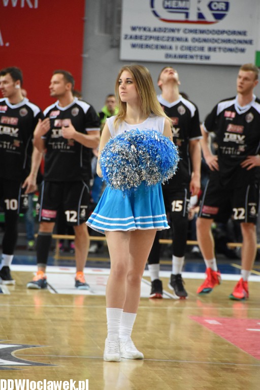 Cheerleaderki na meczu ze Startem