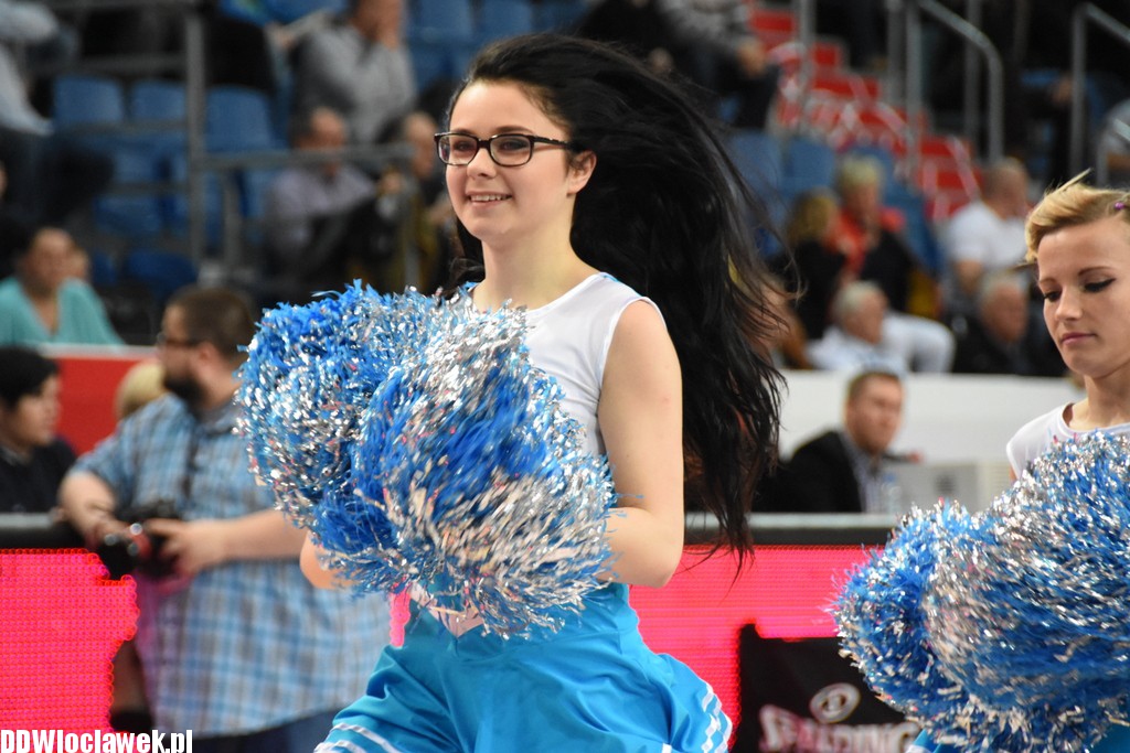 Cheerleaderki na meczu ze Startem