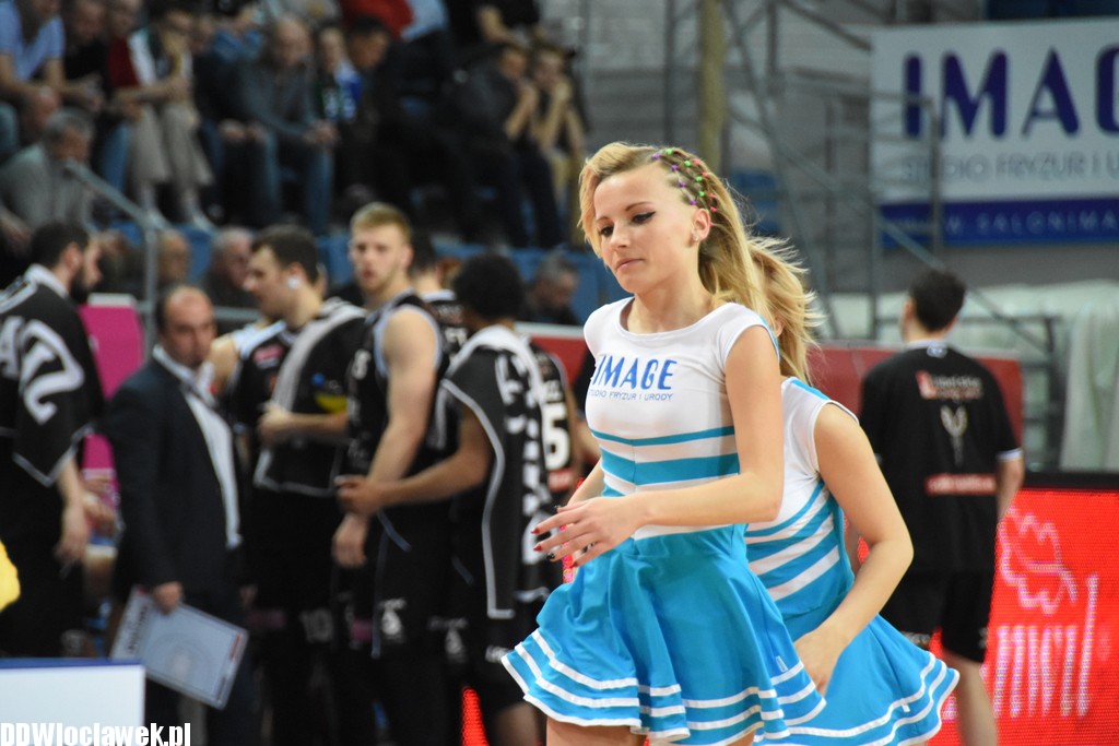 Cheerleaderki na meczu ze Startem