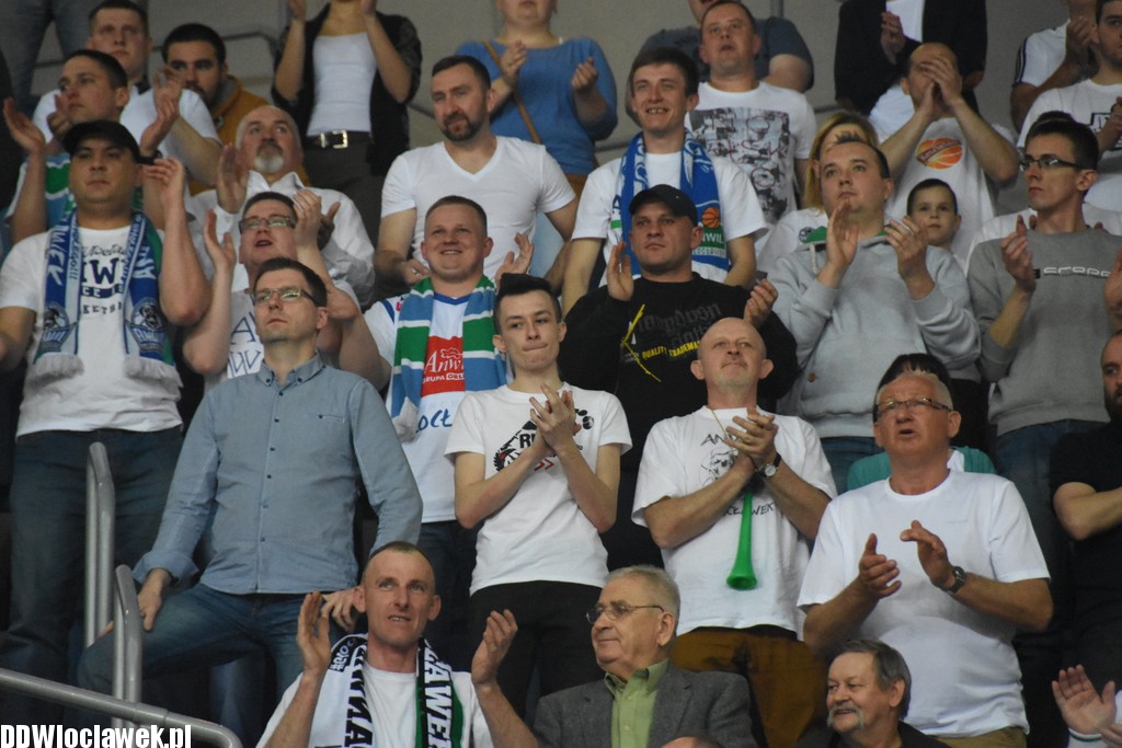 Kibice na Meczu Anwil - Wilki