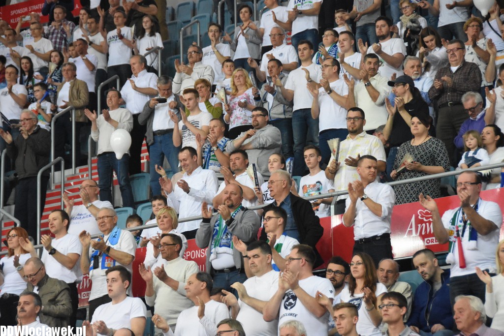 Kibice na Meczu Anwil - Wilki
