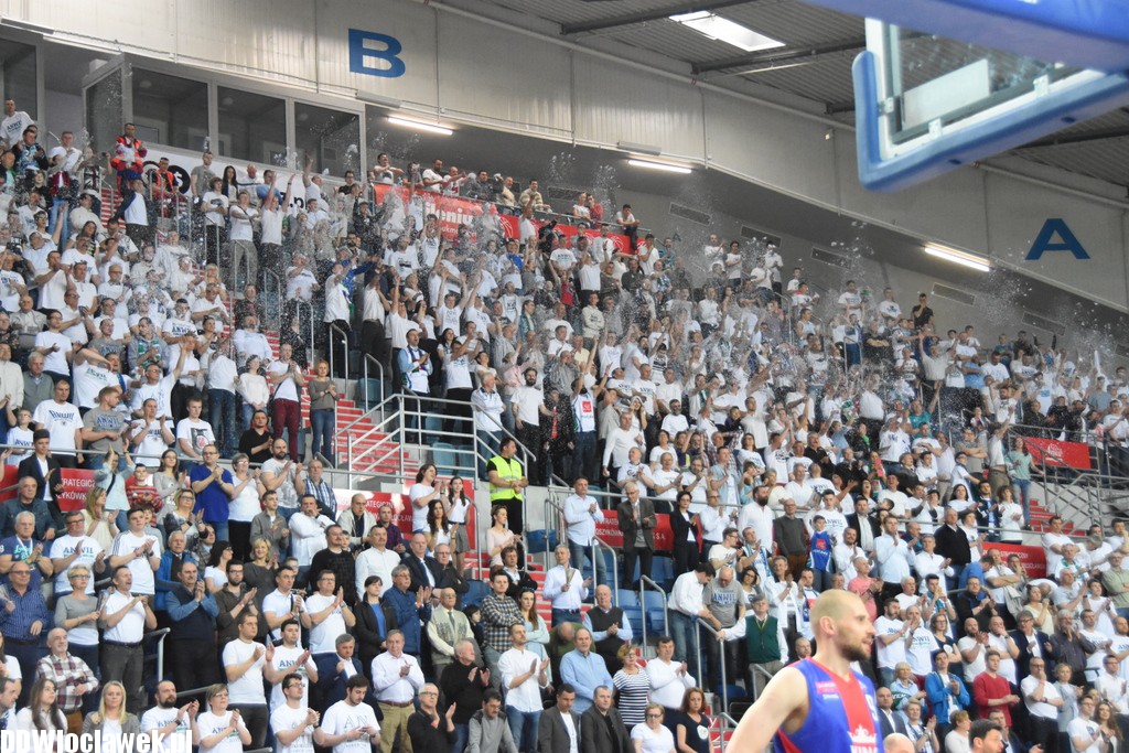 Kibice na Meczu Anwil - Wilki
