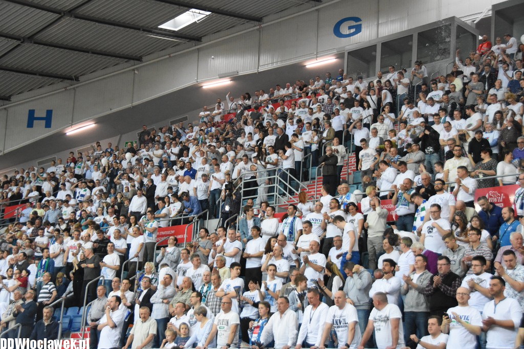 Kibice na Meczu Anwil - Wilki