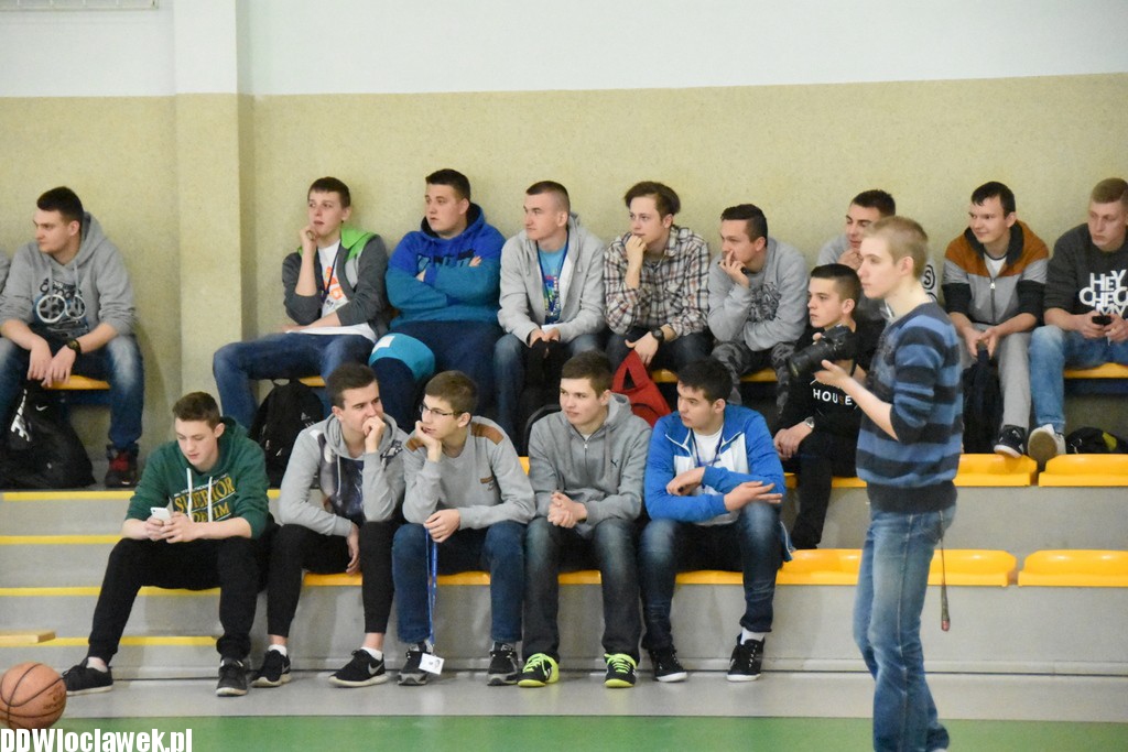 Mecz absolwentów Samochodówki