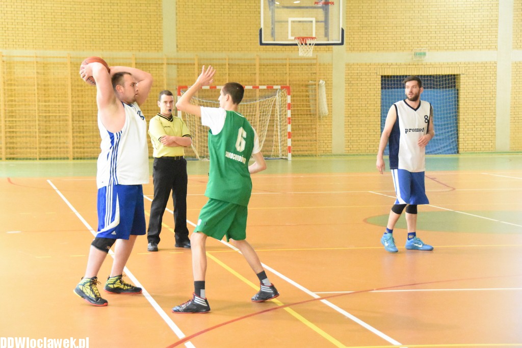 Mecz absolwentów Samochodówki