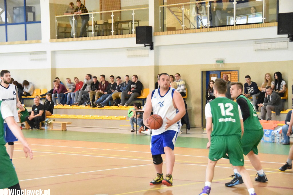 Mecz absolwentów Samochodówki