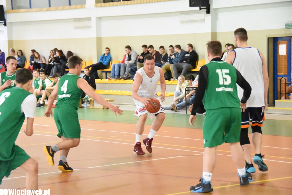 Mecz absolwentów Samochodówki
