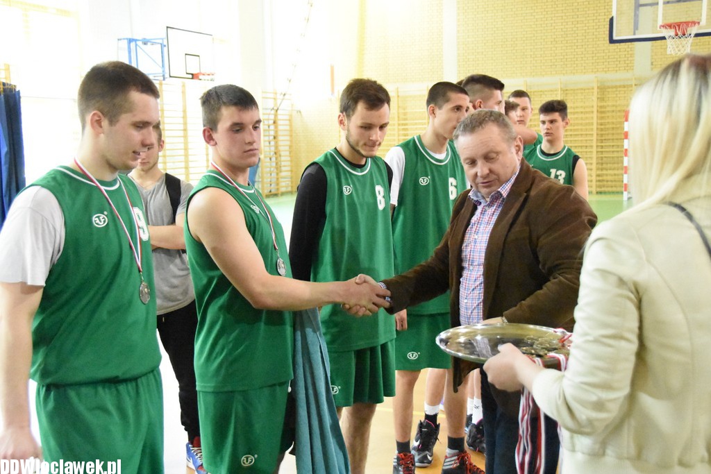 Mecz absolwentów Samochodówki