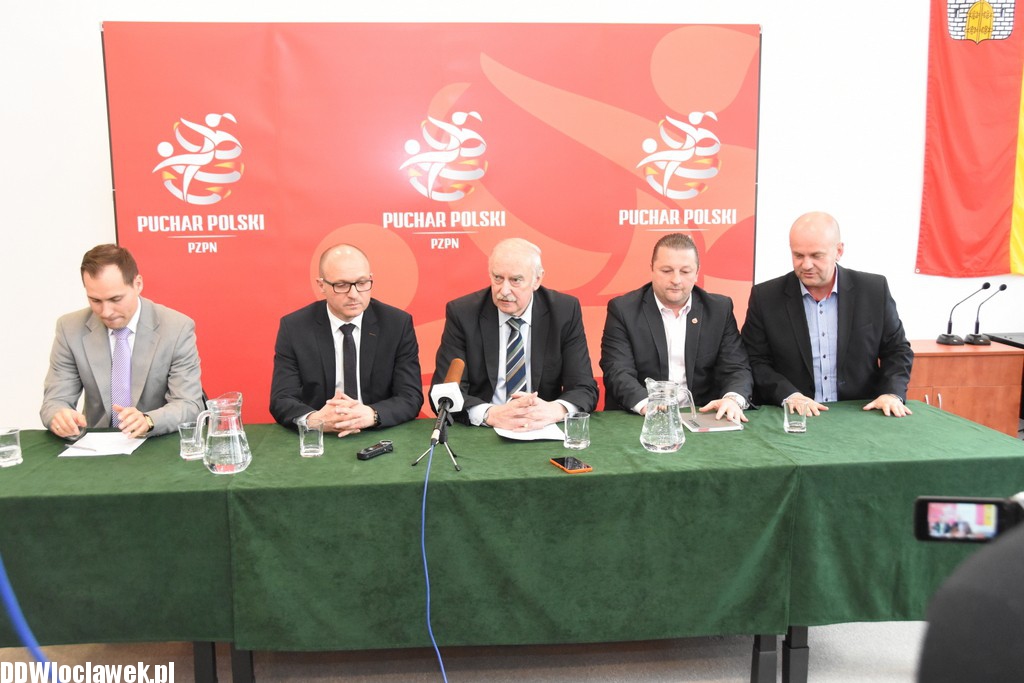 Konferencja prasowa na stadionie