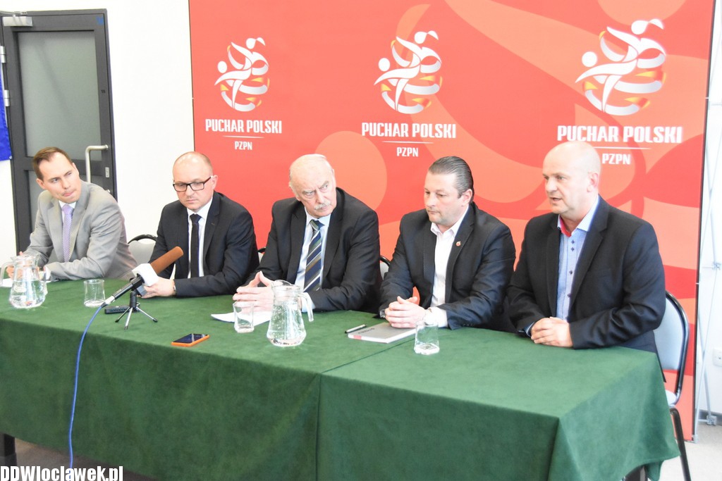 Konferencja prasowa na stadionie