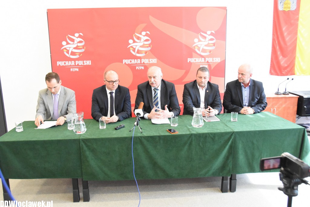 Konferencja prasowa na stadionie