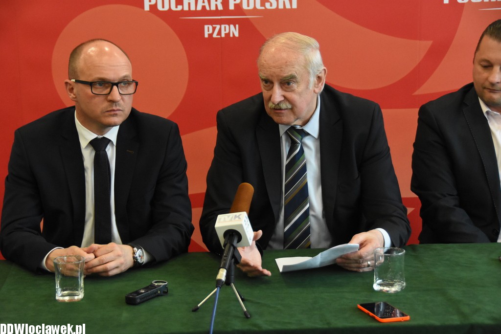 Konferencja prasowa na stadionie