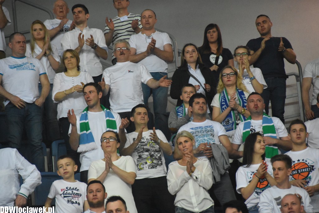 Kibice na Meczu Anwil - Wilki