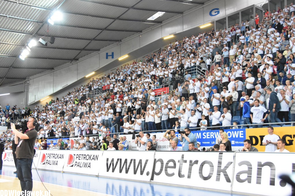 Kibice na Meczu Anwil - Wilki