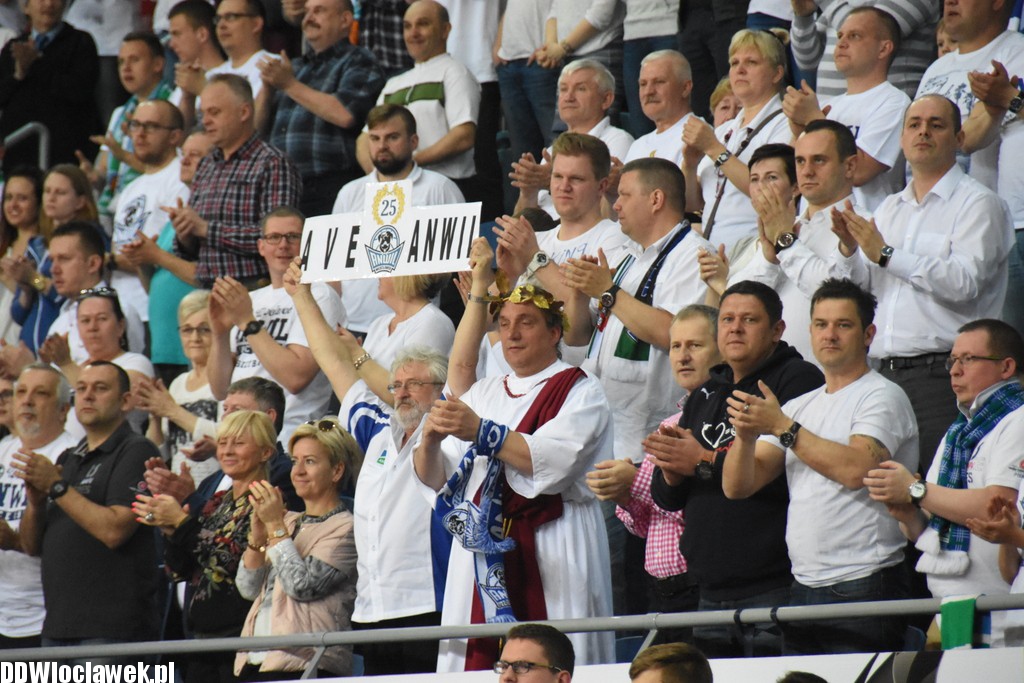 Kibice na Meczu Anwil - Wilki