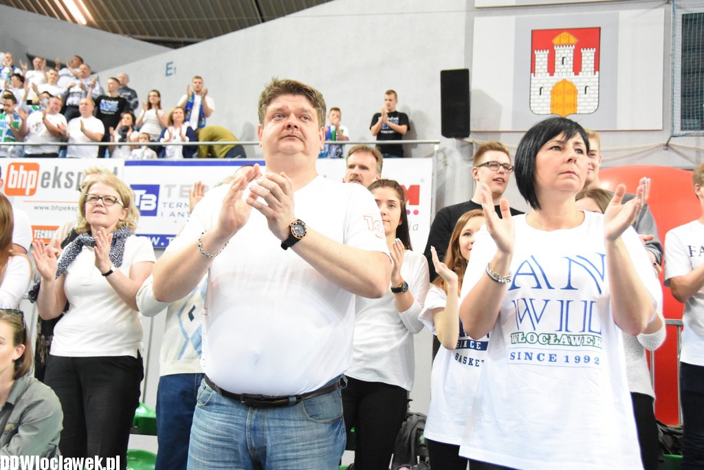 Kibice na Meczu Anwil - Wilki