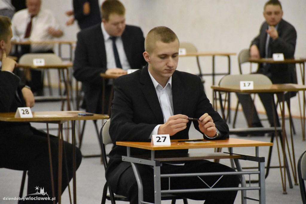 Matura z języka polskiego w ZST