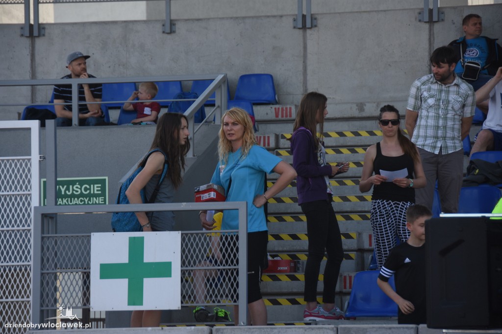 Meeting lekkoatletyczny na stadionie