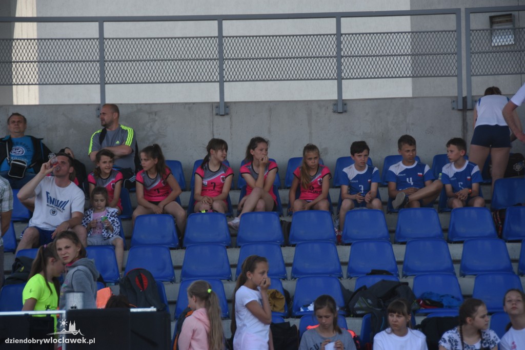 Meeting lekkoatletyczny na stadionie