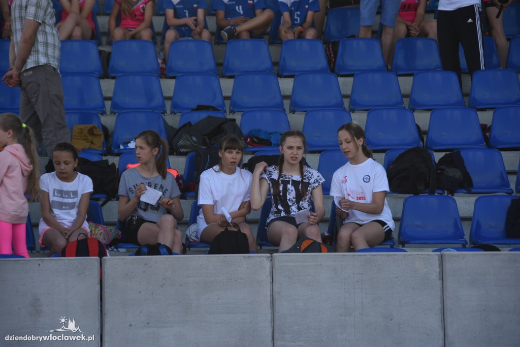 Meeting lekkoatletyczny na stadionie