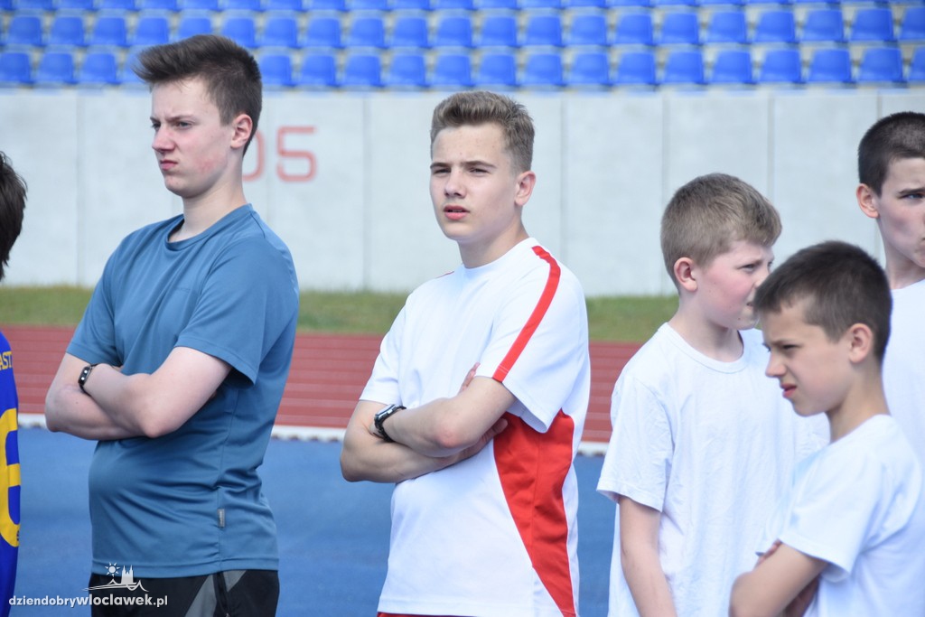 Meeting lekkoatletyczny na stadionie