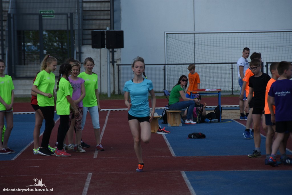 Meeting lekkoatletyczny na stadionie