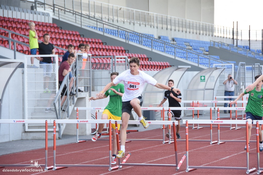 Meeting lekkoatletyczny na stadionie