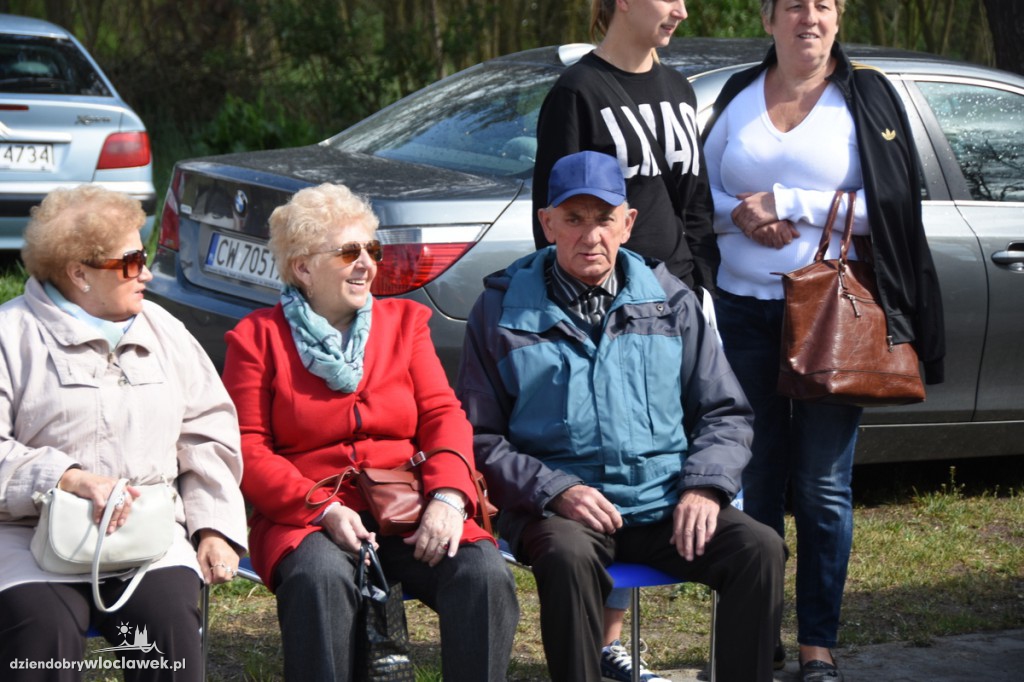 Piknik motoryzacyjny w klubie Łęg