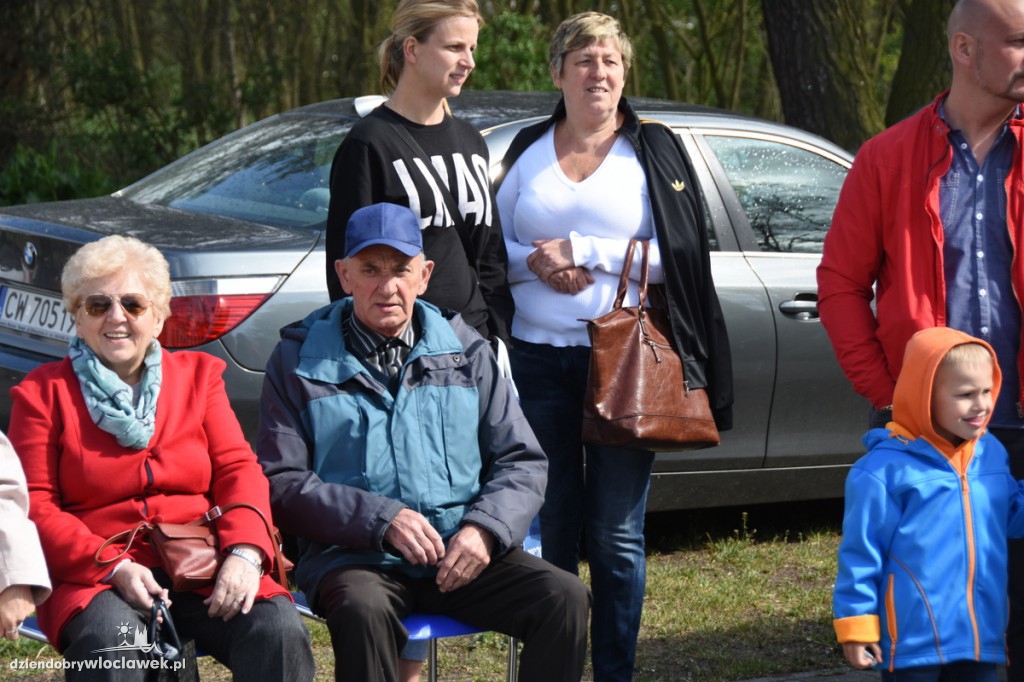 Piknik motoryzacyjny w klubie Łęg