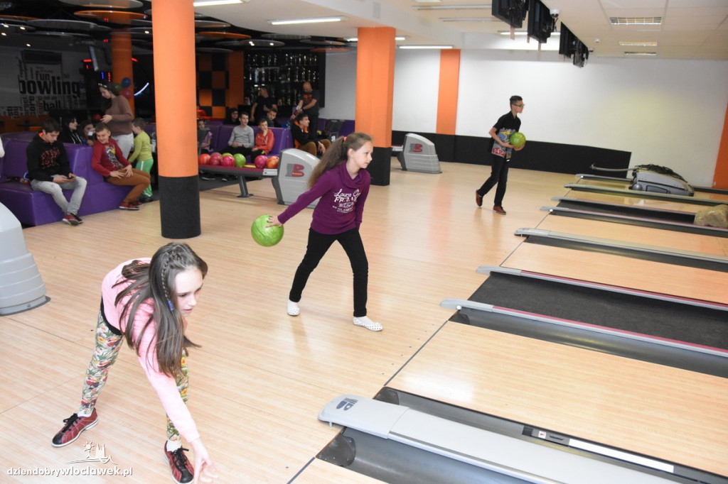 Nauka gry w kręgle w Sportbowling