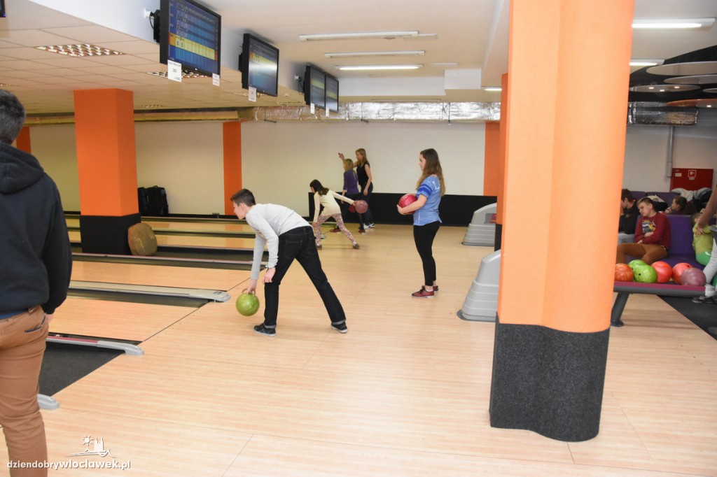Nauka gry w kręgle w Sportbowling