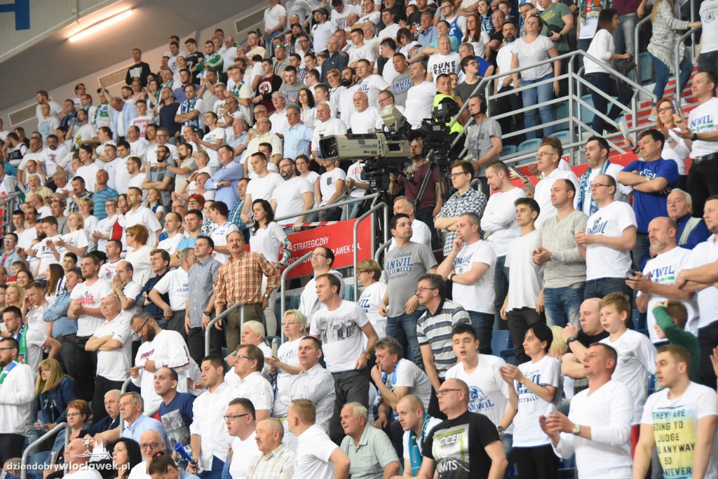 Kibice na meczu Anwil - Rosa