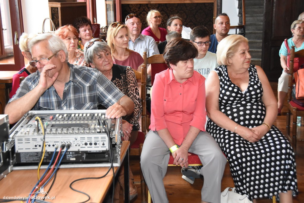 Dzień Matki z Demokratyczną Unią Kobiet