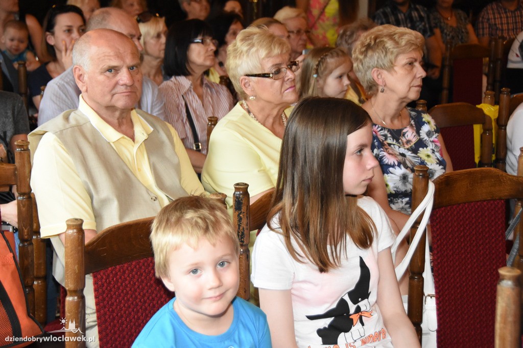 Dzień Matki z Demokratyczną Unią Kobiet