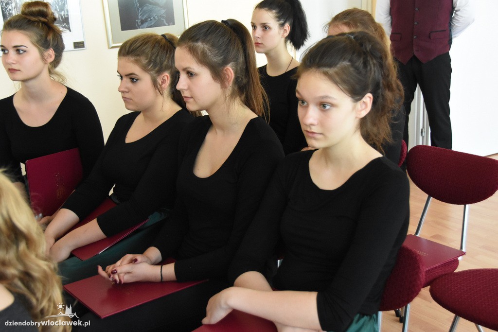 Anwil S.A. podpisał umowę z Chórem Canto