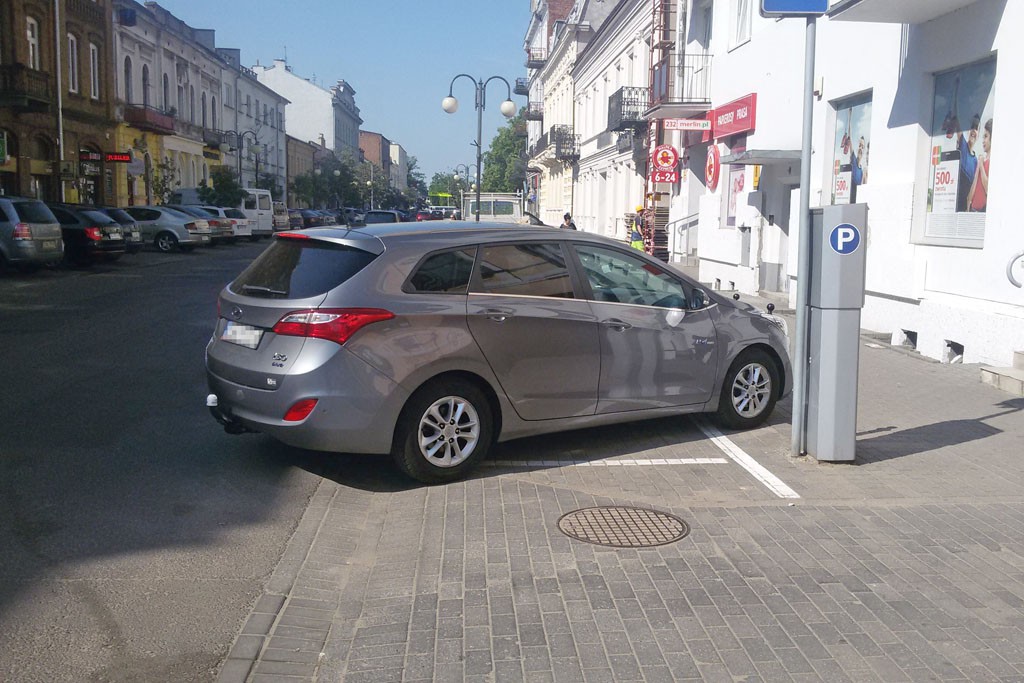 Zmienili sposób parkowania w centrum