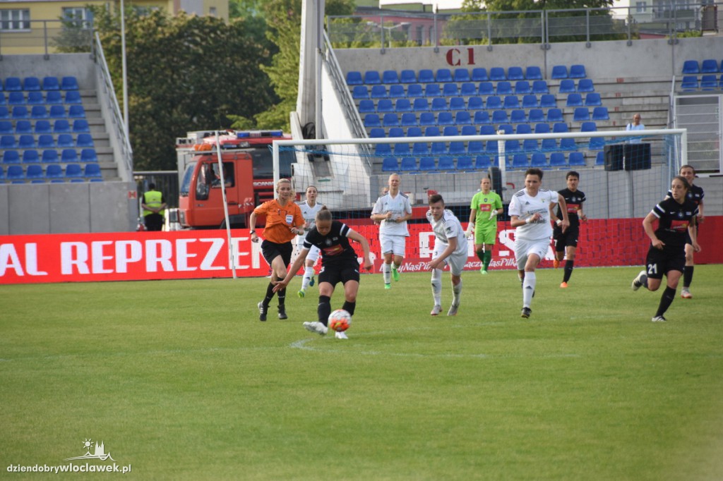 Finał Pucharu Polski Kobiet na stadionie