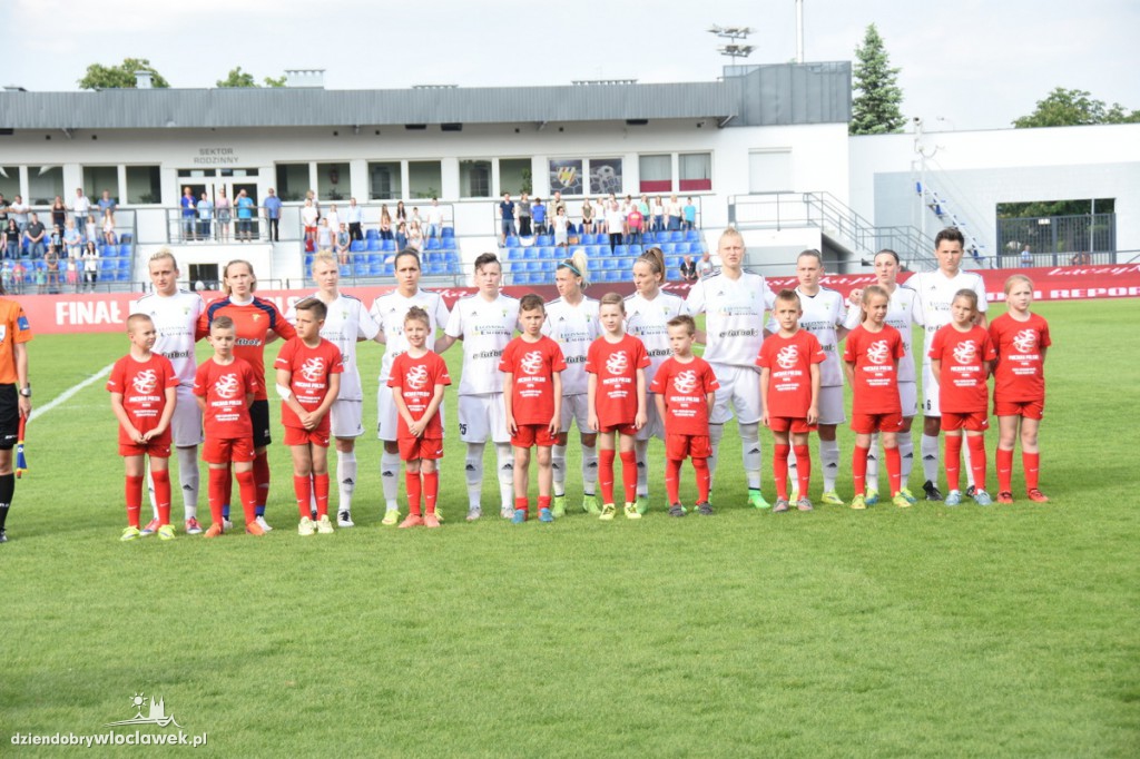 Finał Pucharu Polski Kobiet na stadionie