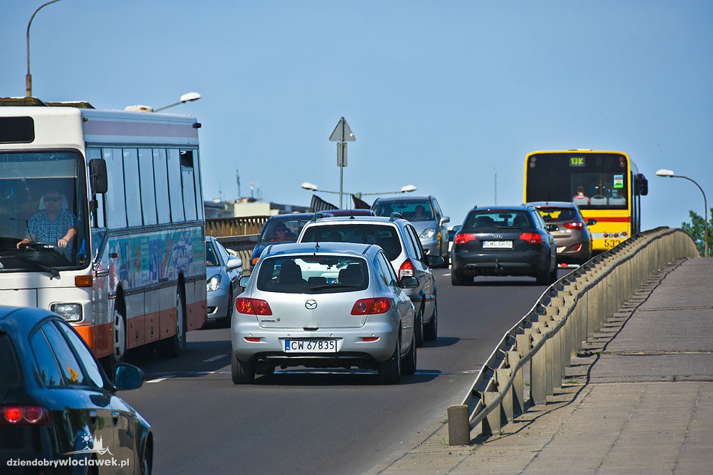 Ruch na wiadukcie przy ul. Wroniej