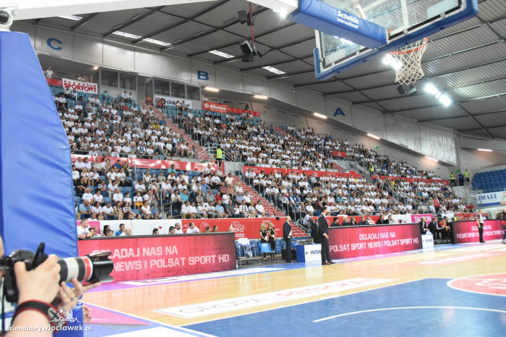 Kibice na meczu Anwil - Czarni Słupsk