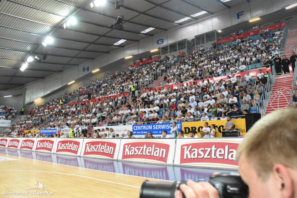 Kibice na meczu Anwil - Czarni Słupsk