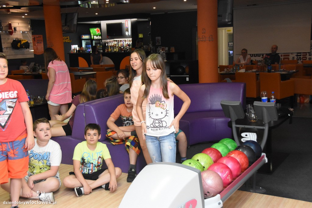 Turniej kręgli w Sportbowling na basenie