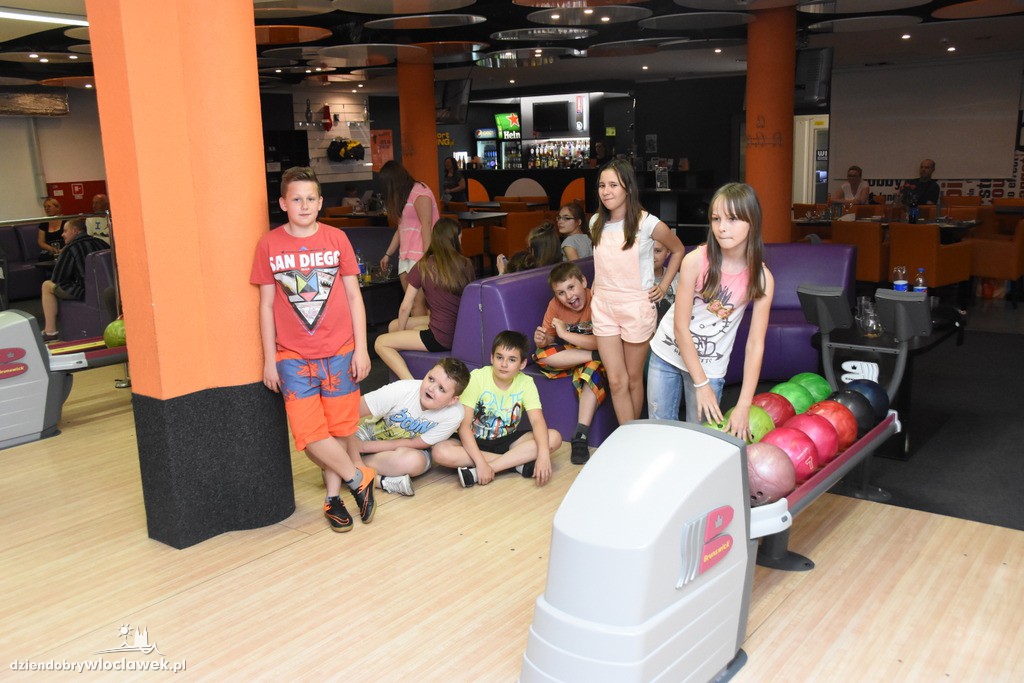 Turniej kręgli w Sportbowling na basenie