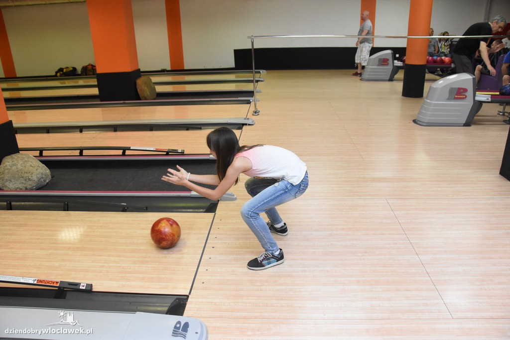 Turniej kręgli w Sportbowling na basenie