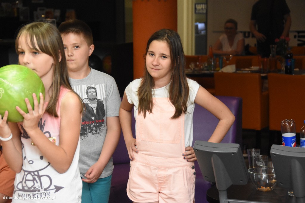 Turniej kręgli w Sportbowling na basenie