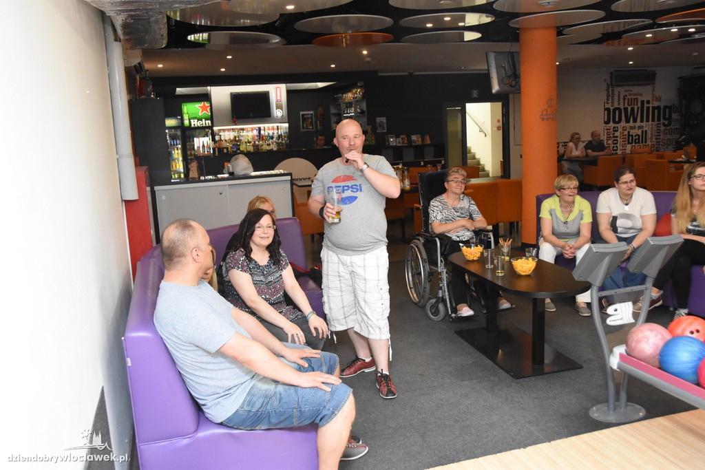 Turniej kręgli w Sportbowling na basenie