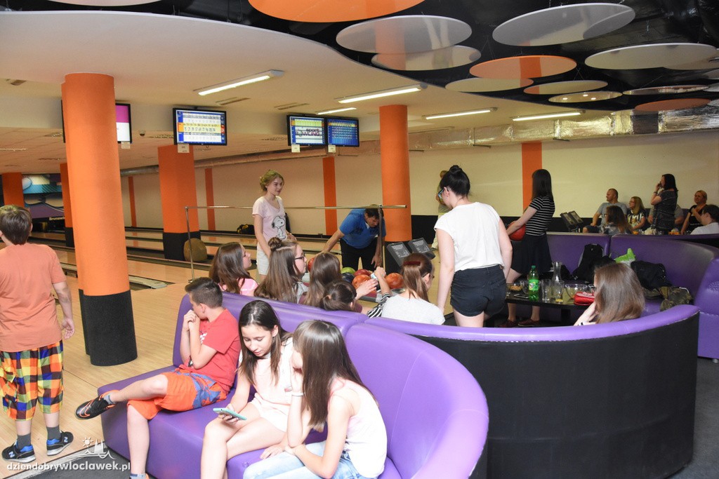 Turniej kręgli w Sportbowling na basenie