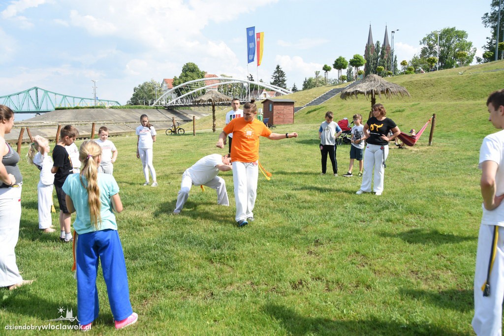 Otwarty trening capoeira na przystani